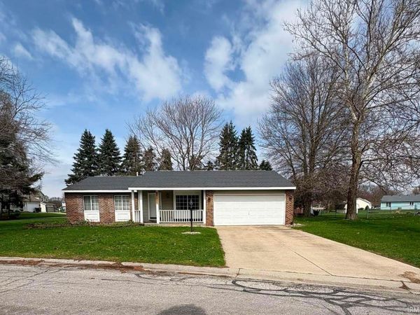 10365 Sunset Lane, Osceola, IN 46561