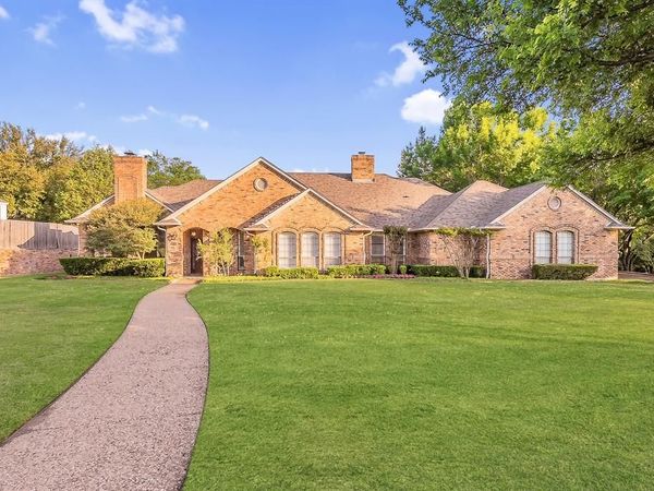 2908 Oak Trail Court, Dalworthington Gardens, TX 76016