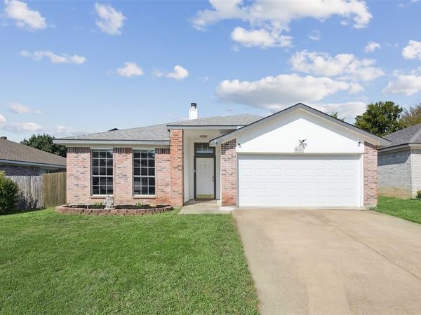 8183 Spruce Valley Drive, Fort Worth, TX 76137