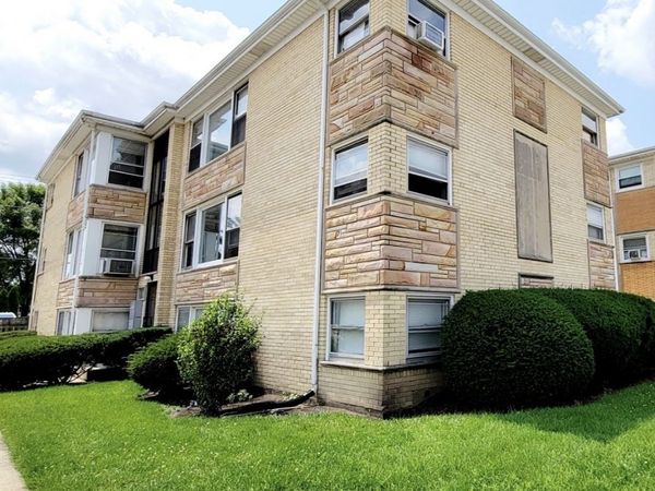 6801 W Montrose Avenue, Unit 2N, Harwood Heights, IL 60706