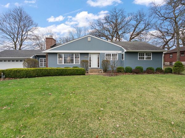 1300 Hayes Street , Crown Point, IN 46307