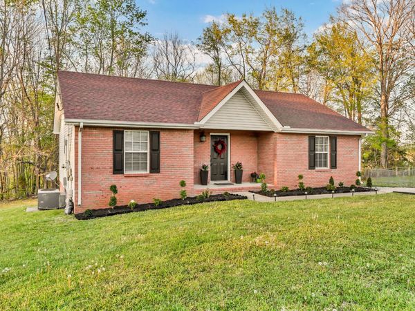 901 Lindsey Dr, Clarksville, TN 37042