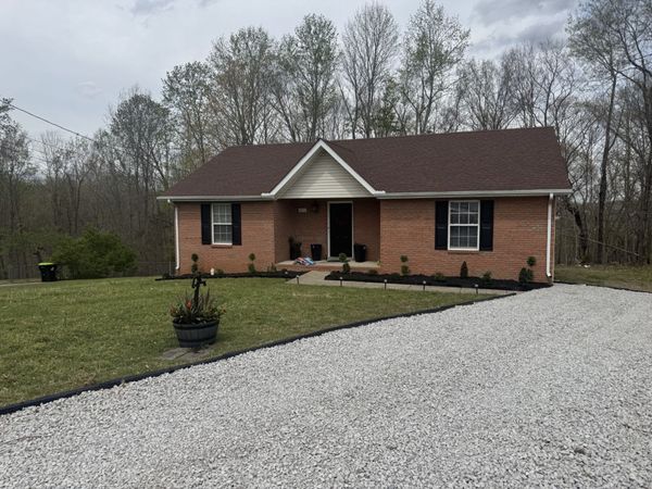 901 Lindsey Dr , Clarksville, TN 37042