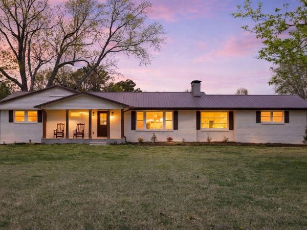 2194 Hampshire Pike, Columbia, TN 38401