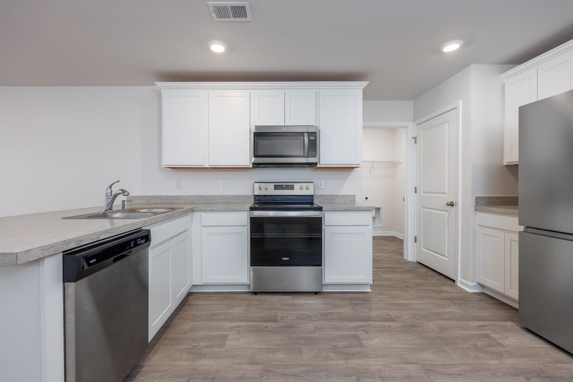 884 Freestyle Ct. Photo 10