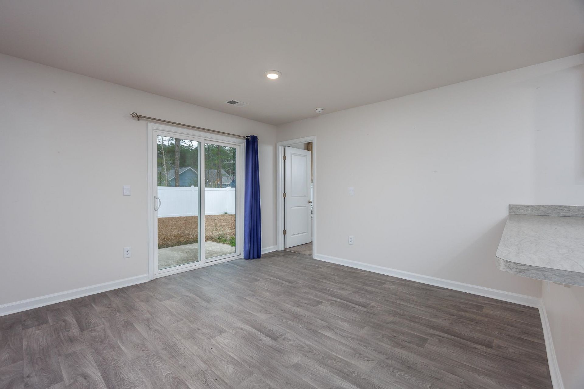 884 Freestyle Ct. Photo 14