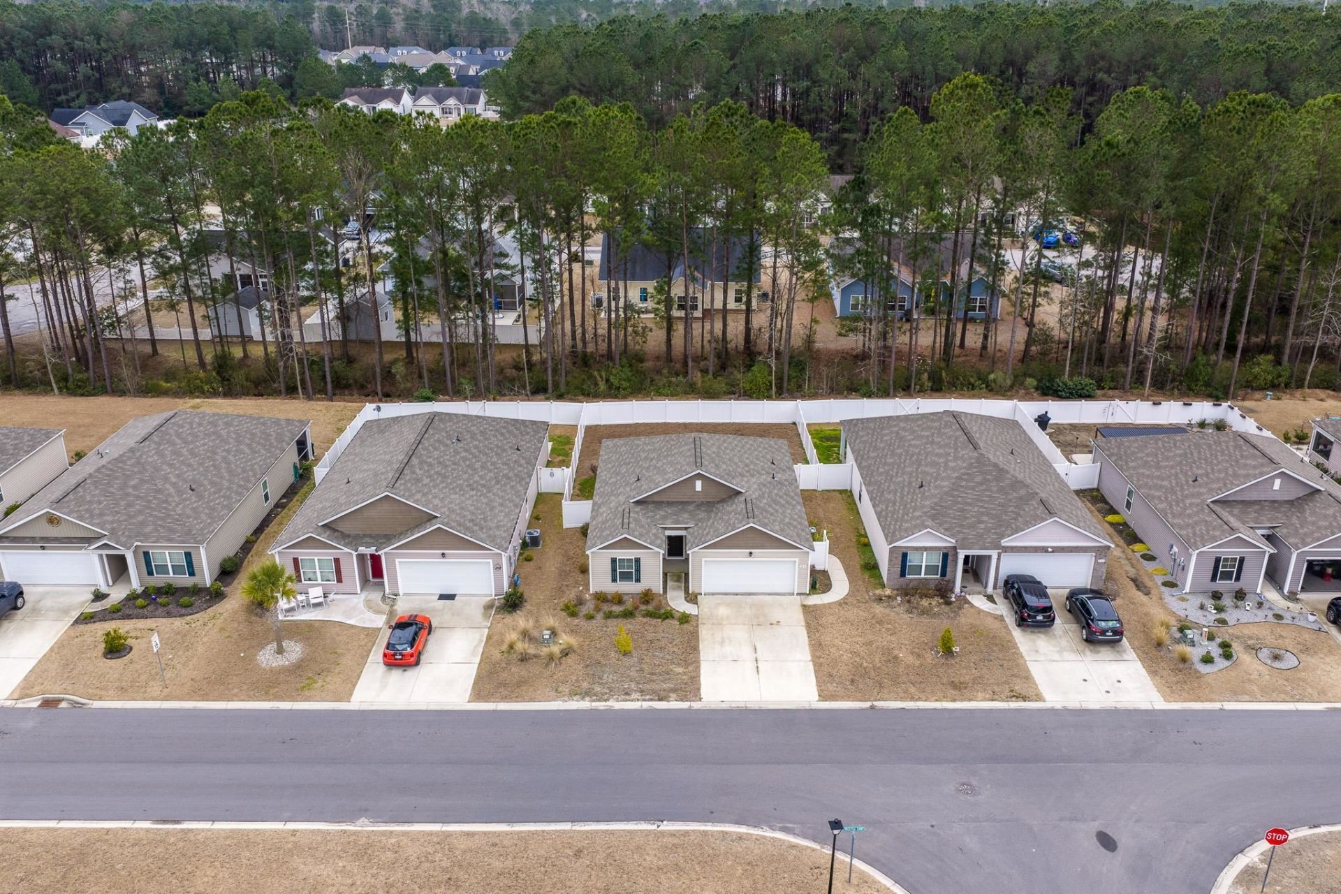 884 Freestyle Ct. Photo 31