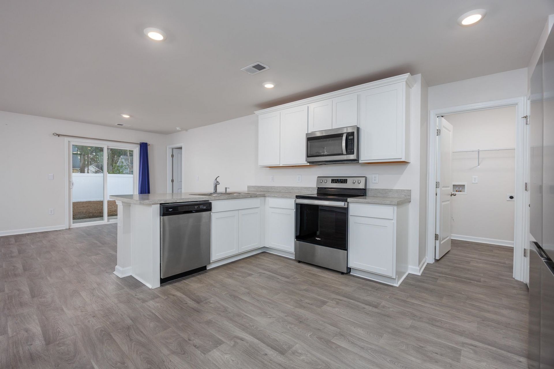 884 Freestyle Ct. Photo 7