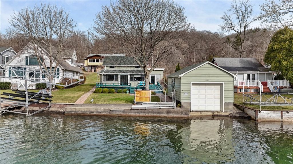 822 E Lake Road, Penn Yan, NY 14527 Main Photo