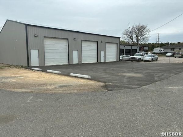 110, 112 STONEWALL, Hot Springs, AR 71913