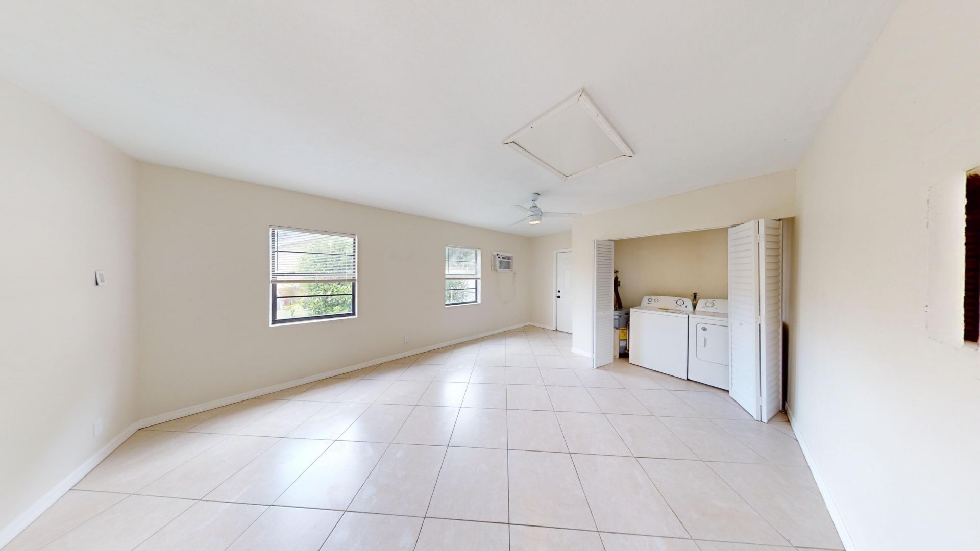 609 White Water Drive, West Palm Beach, FL 33413 Photo