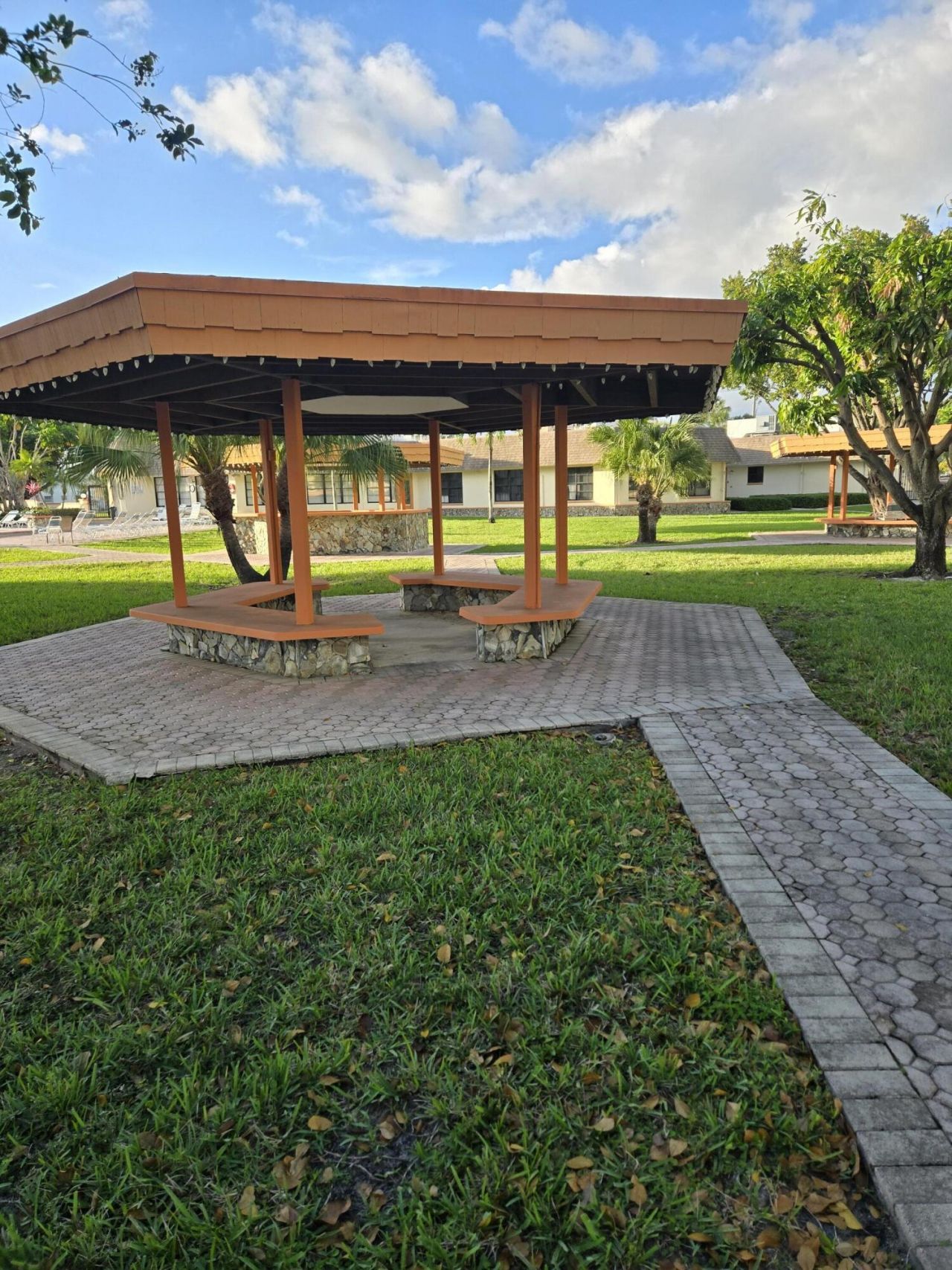 3940 NW 42nd Avenue, Unit 221, Lauderdale Lakes, FL 33319 Photo