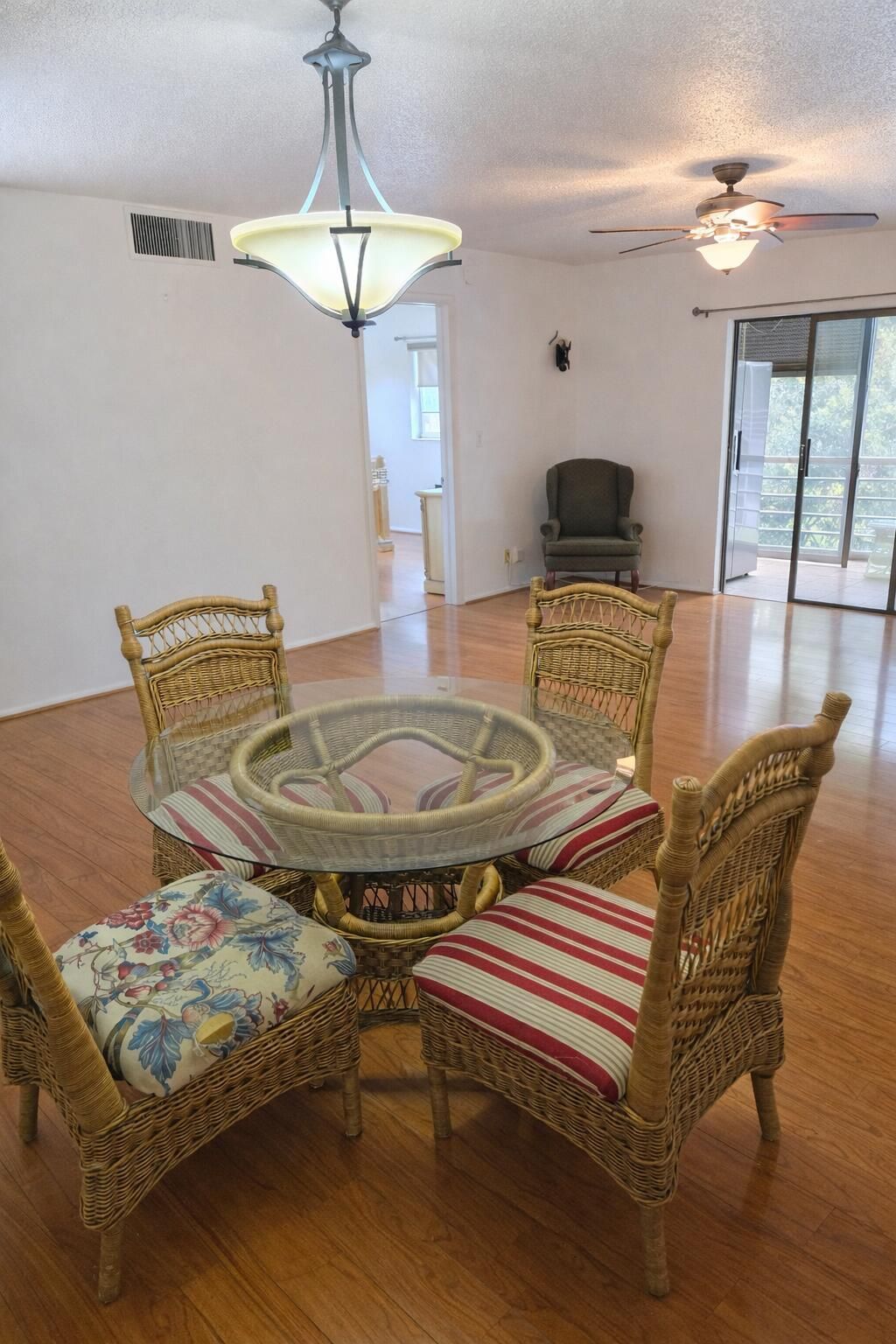 3940 NW 42nd Avenue, Unit 221, Lauderdale Lakes, FL 33319 Photo