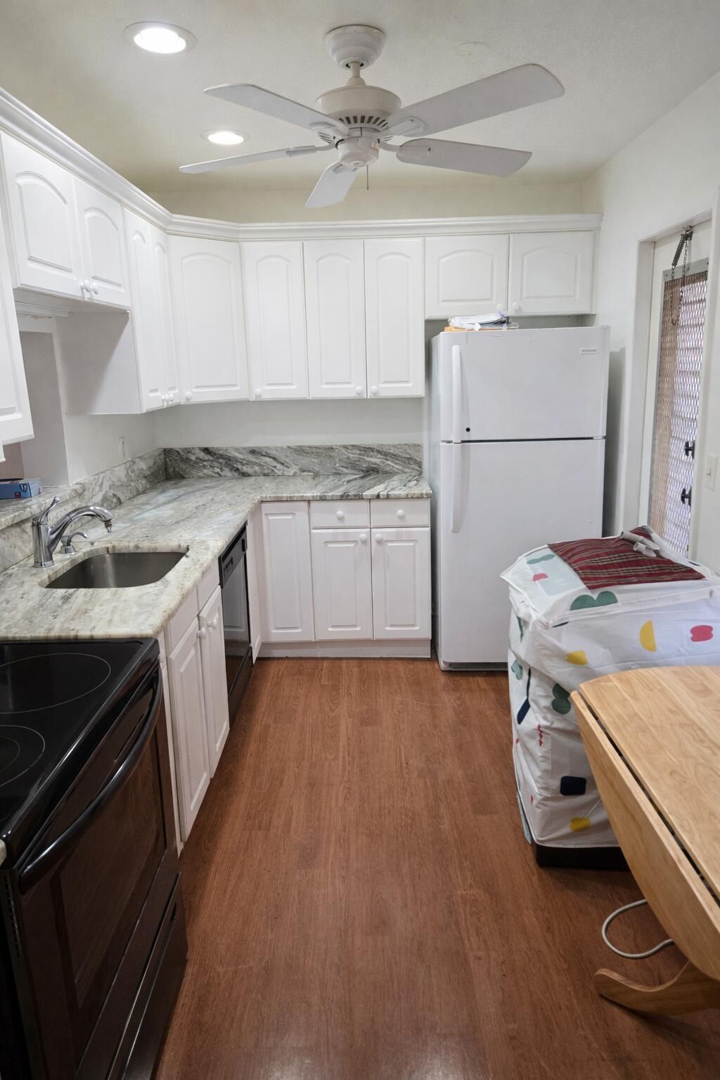 3940 NW 42nd Avenue, Unit 221, Lauderdale Lakes, FL 33319 Photo