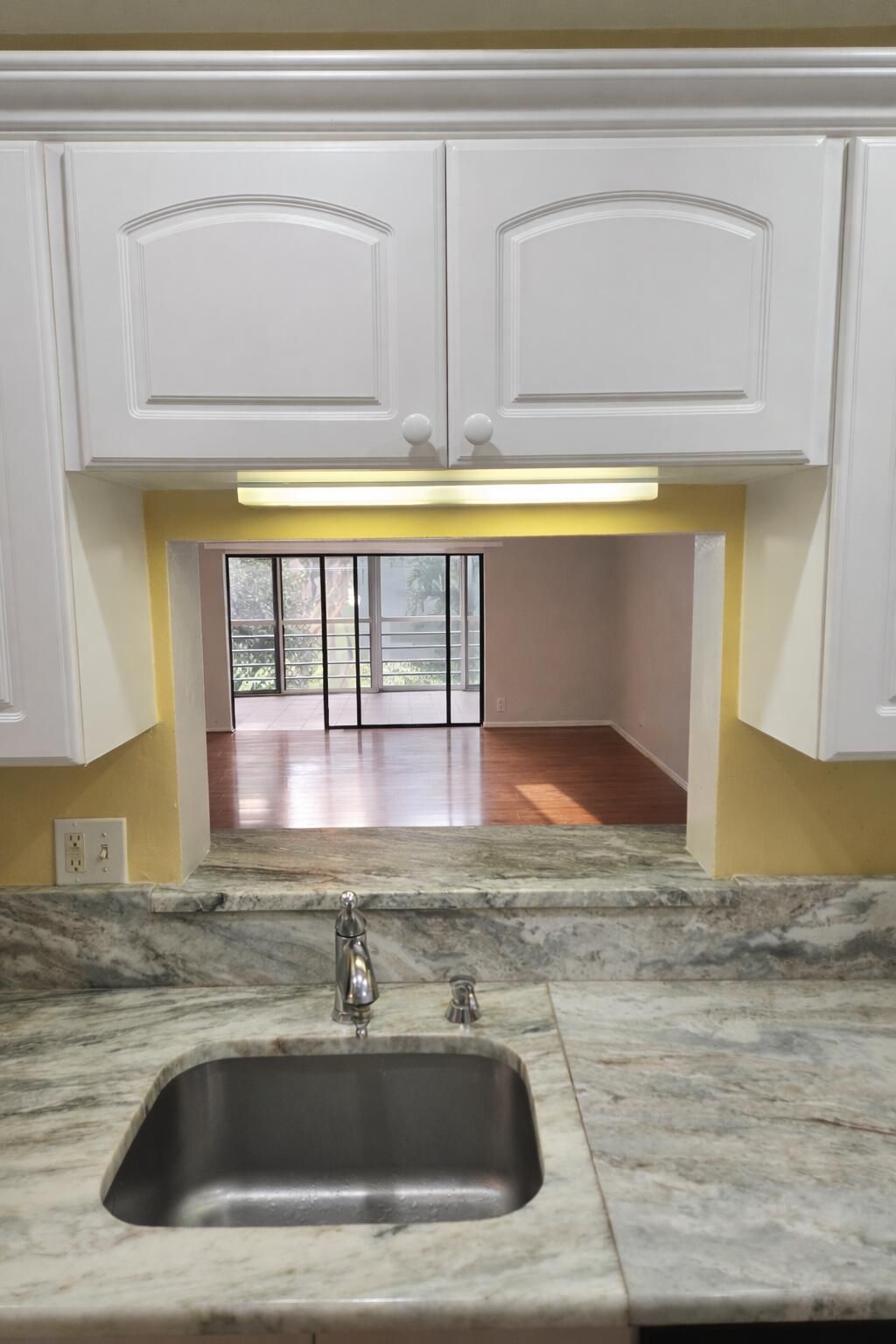 3940 NW 42nd Avenue, Unit 221, Lauderdale Lakes, FL 33319 Photo