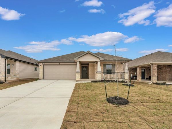 309 Pedernales LN , Hutto, TX 78634