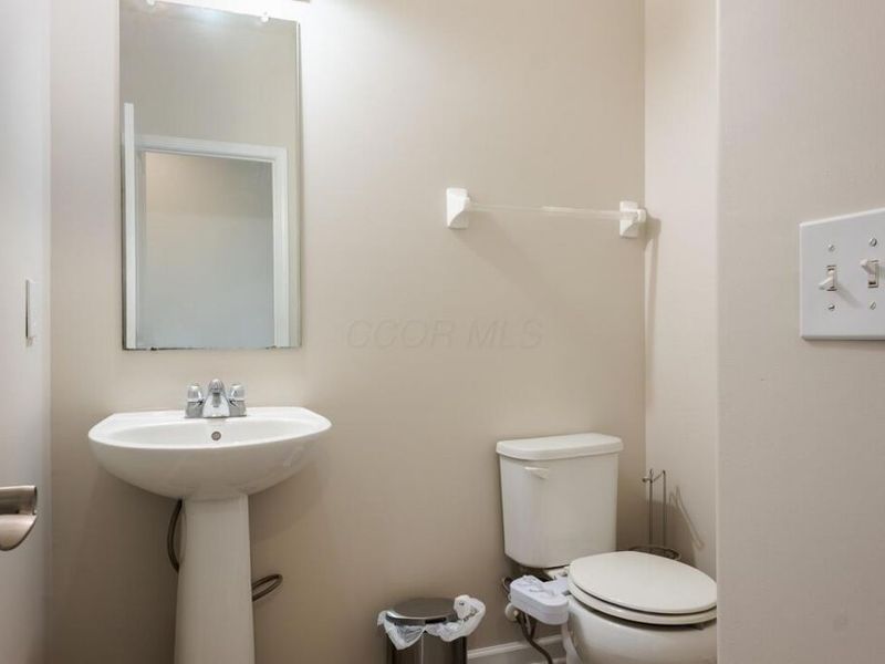 5630 Alliance Way, Columbus, OH 43228 Photo 21