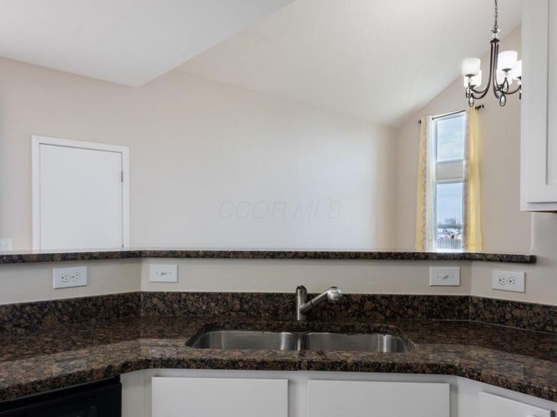 5630 Alliance Way, Columbus, OH 43228 Photo 30