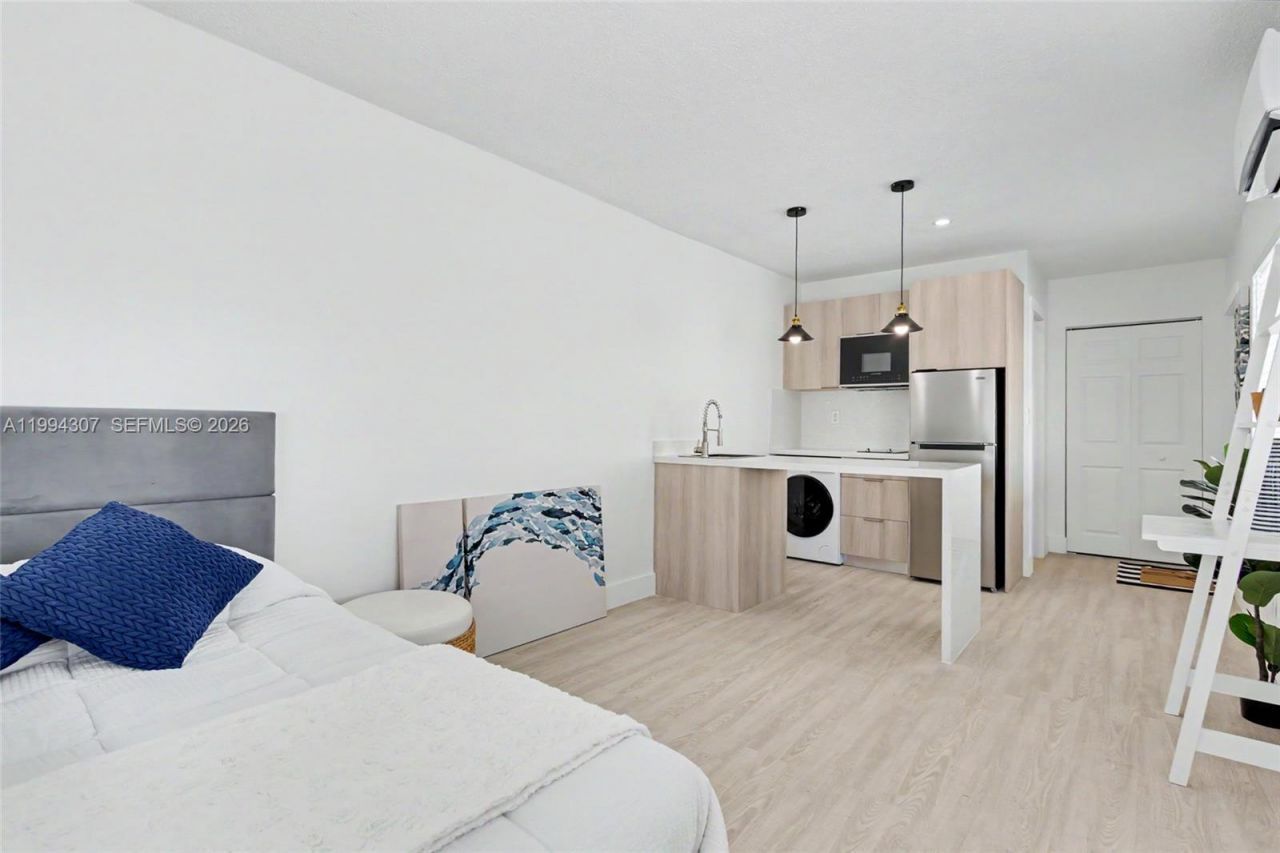 55 SW 13th St , Unit B, Dania Beach, FL 33004 Photo