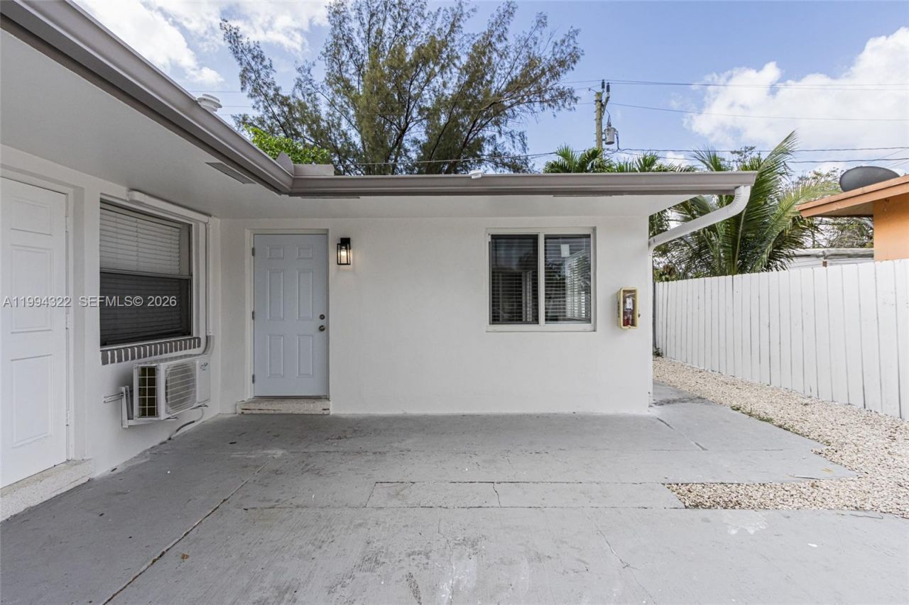 55 SW 13th St, Unit A, Dania Beach, FL 33004 Photo