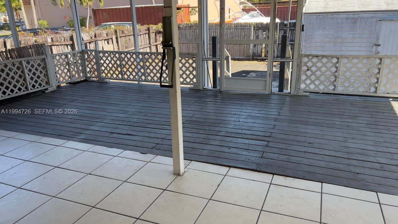 109 SW 1st Ave , Hallandale Beach, FL 33009 Photo