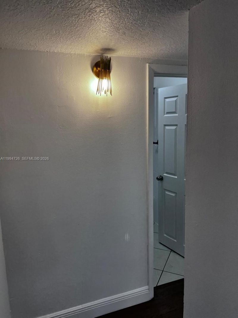 109 SW 1st Ave , Hallandale Beach, FL 33009 Photo