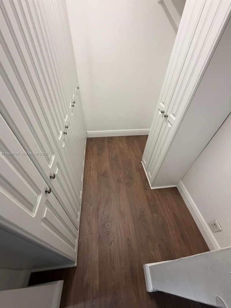 109 SW 1st Ave, Hallandale Beach, FL 33009 Photo