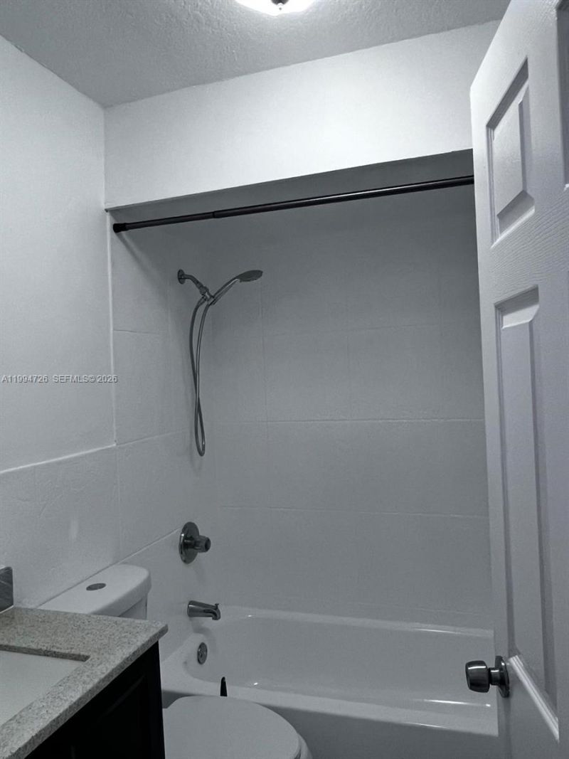 109 SW 1st Ave , Hallandale Beach, FL 33009 Photo