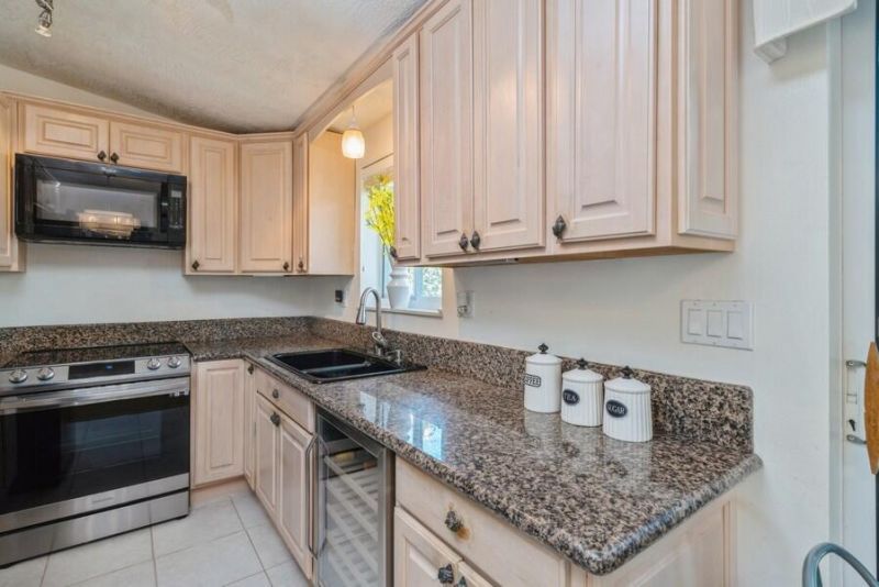 133 E Silver Palm Avenue, Tavernier, FL 33070 Photo