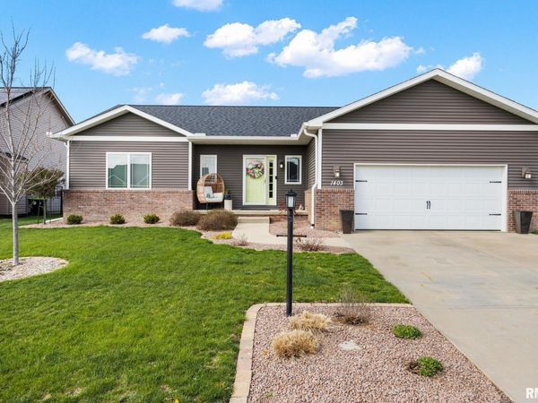 1403 WESTMINSTER Drive, Washington, IL 61571