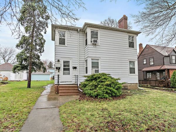 820 Lincoln Highway , Rochelle, IL 61068