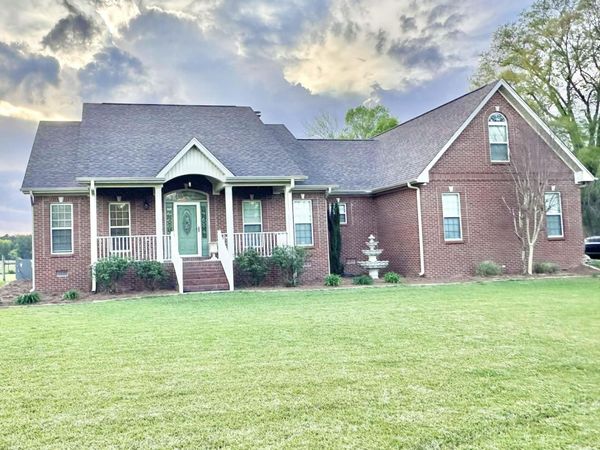 1253 Clement Rd, Russellville, AL