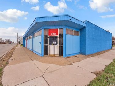 13200 Fenkell Street , Detroit, MI 48227