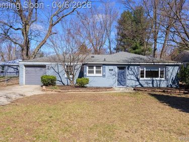 8283 Russell Street, Shelby Twp, MI 48317