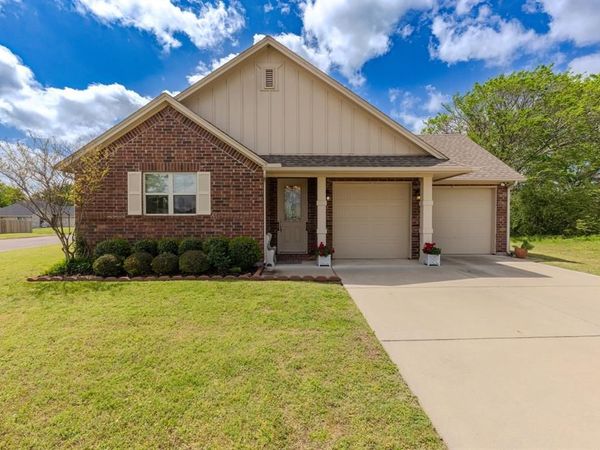 201 Cypress Point Court, Bonham, TX 75418