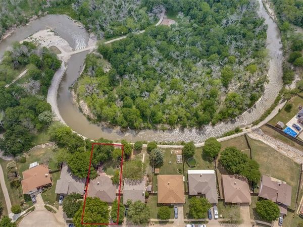 5752 Bridgeport Court, Haltom City, TX 76137