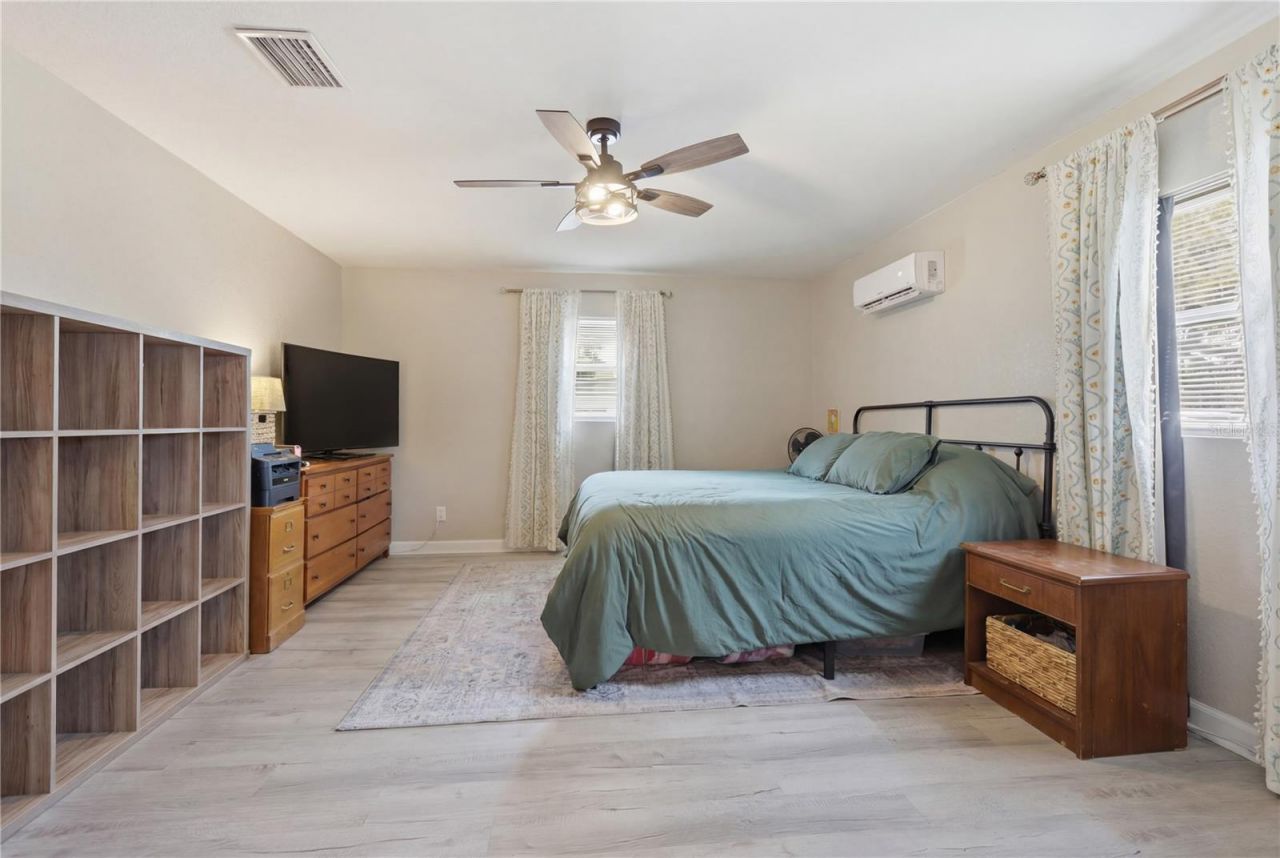 69 Crystal Drive, Debary, FL 32713 Photo