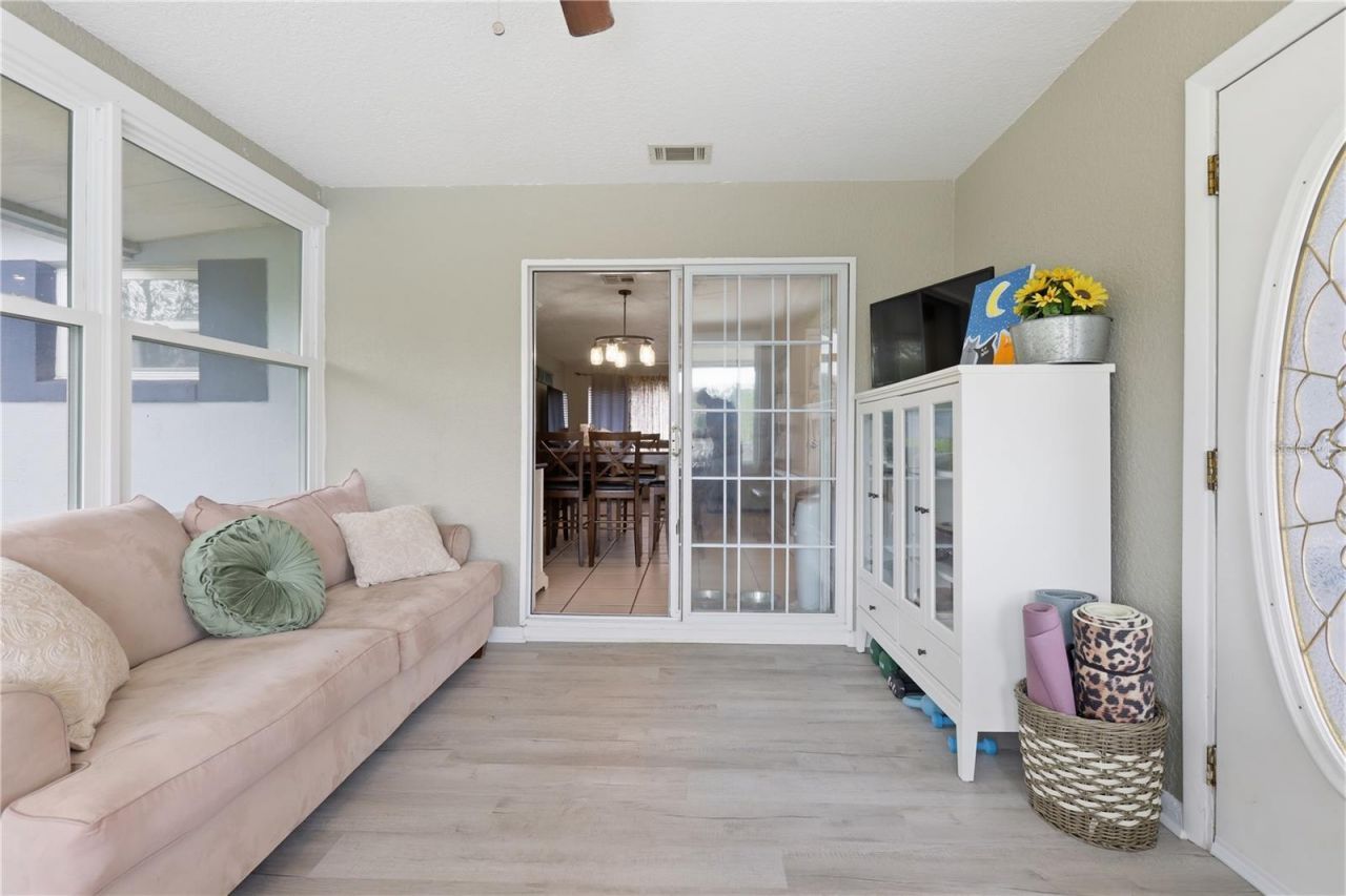 69 Crystal Drive, Debary, FL 32713 Photo