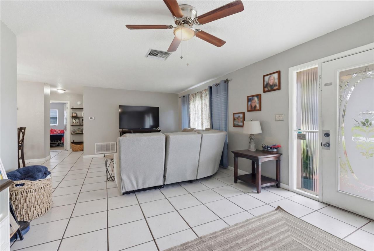 69 Crystal Drive, Debary, FL 32713 Photo