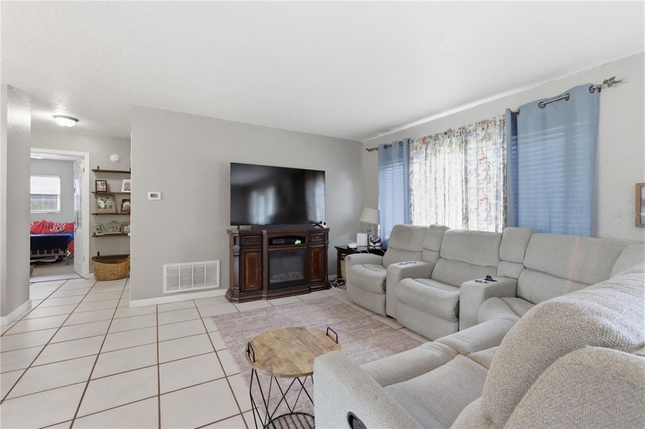 69 Crystal Drive, Debary, FL 32713 Photo