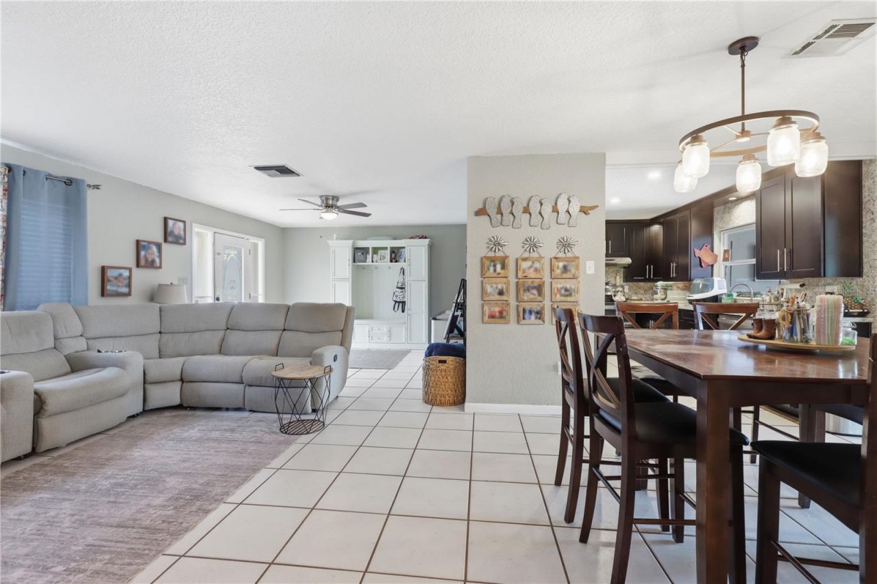 69 Crystal Drive, Debary, FL 32713 Photo