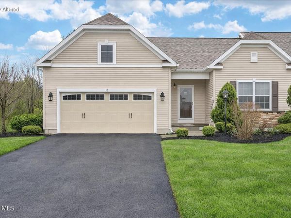15 Rosemore Place, Mechanicville, NY 12118