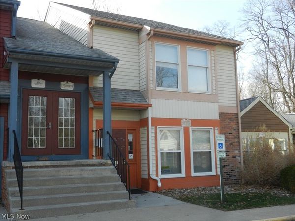 40 1/2 Munroe Falls Avenue, Munroe Falls, OH 44262