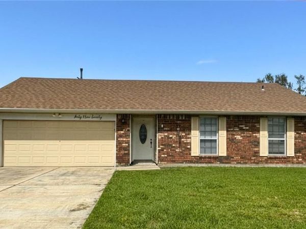 4920 WHITE OAK Drive , Marrero, LA 70072
