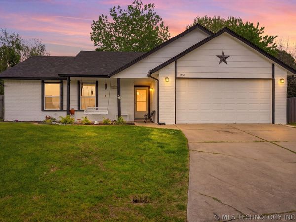 1600 W Edgewater Place, Broken Arrow, OK 74012