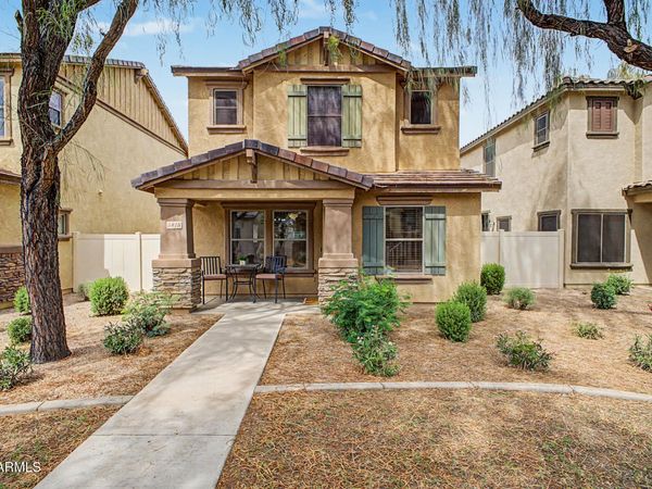 5815 E Grove Avenue, Mesa, AZ 85206