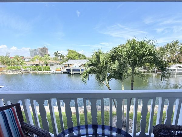 470 Paradise Isle Boulevard, Unit 204, Hallandale Beach, FL 33009