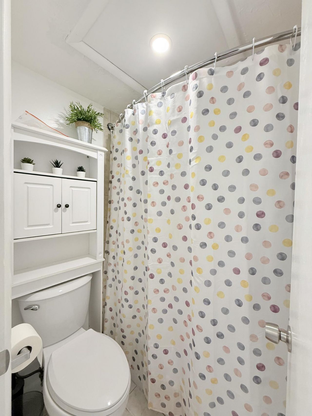 470 Paradise Isle Boulevard, Unit 204, Hallandale Beach, FL 33009 Photo