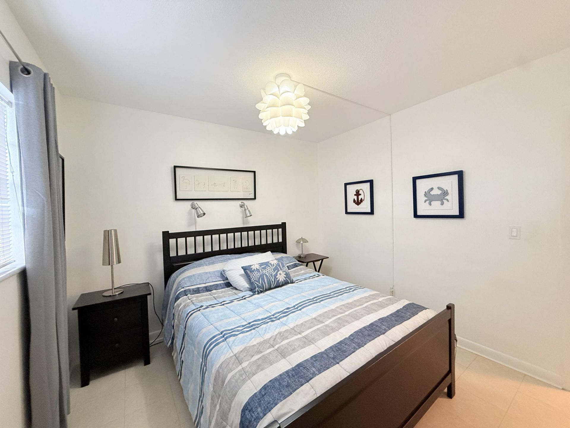 470 Paradise Isle Boulevard, Unit 204, Hallandale Beach, FL 33009 Photo