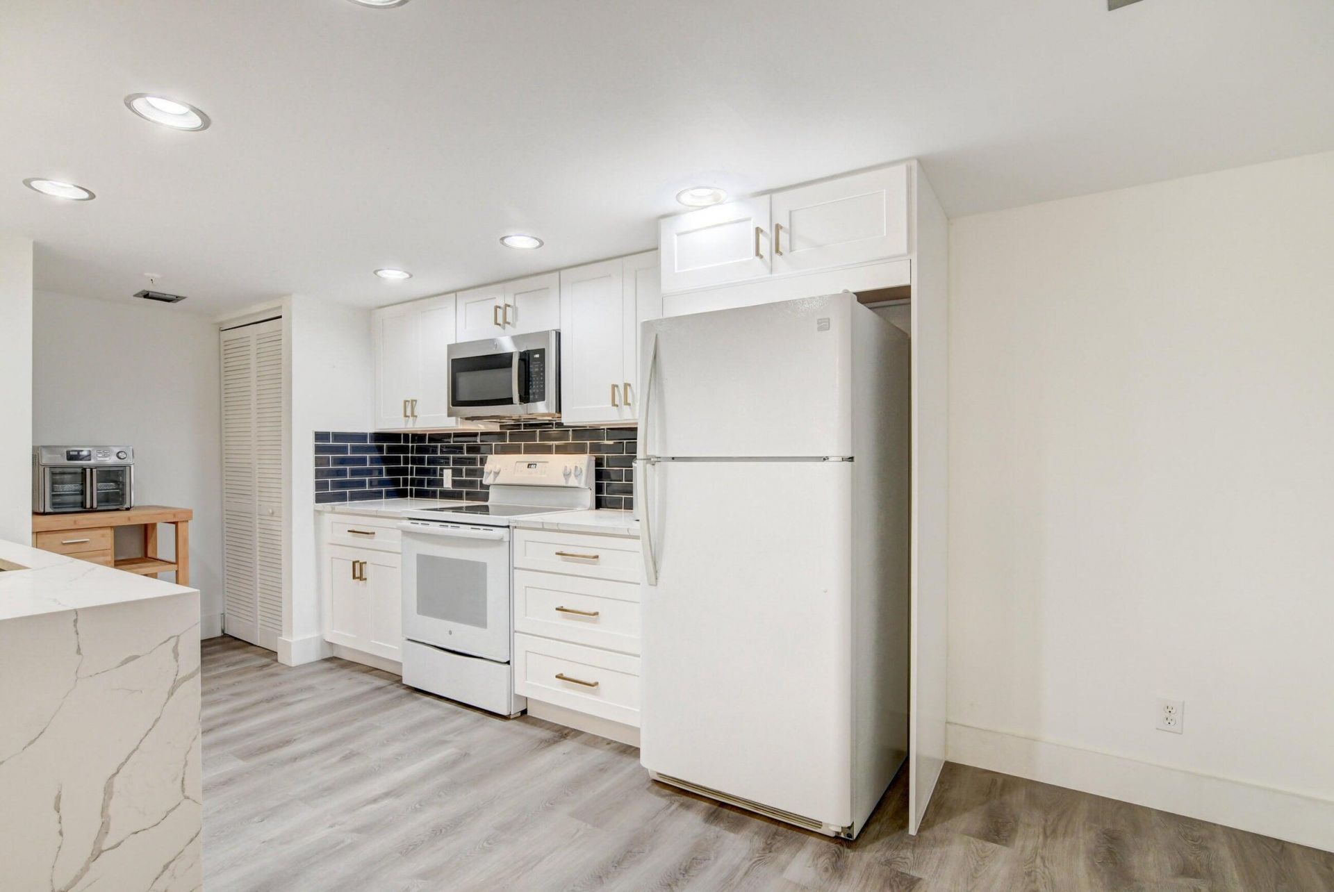 1915 Lavers Circle, Unit E504, Delray Beach, FL 33444 Photo